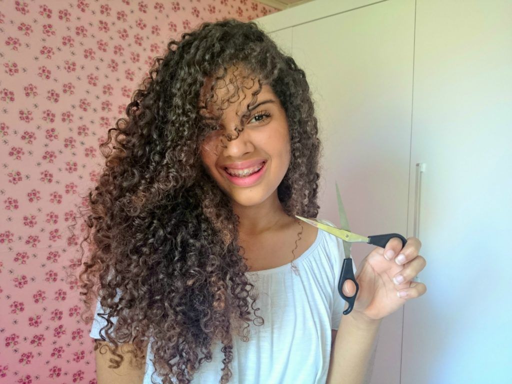 CORTE DE CABELO CACHEADO EM CAMADAS 2019 19 FOTOS